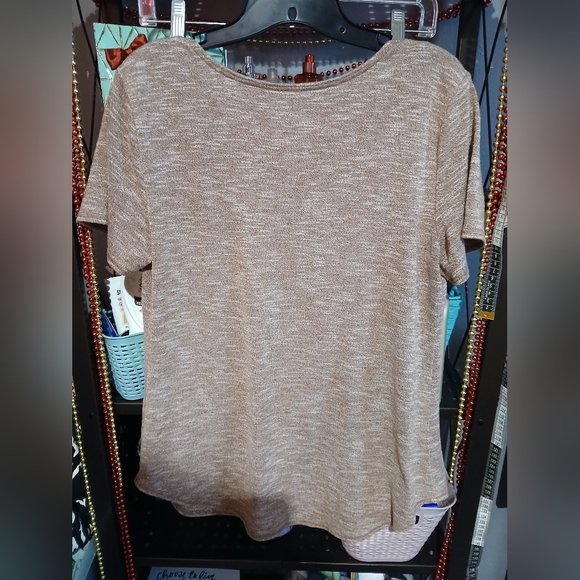 🎈24/7🎈BUY 1 GET 1 FREE ALL LISTINGS🎈Sparkly Flowy Top Sz M - Picture 16 of 16